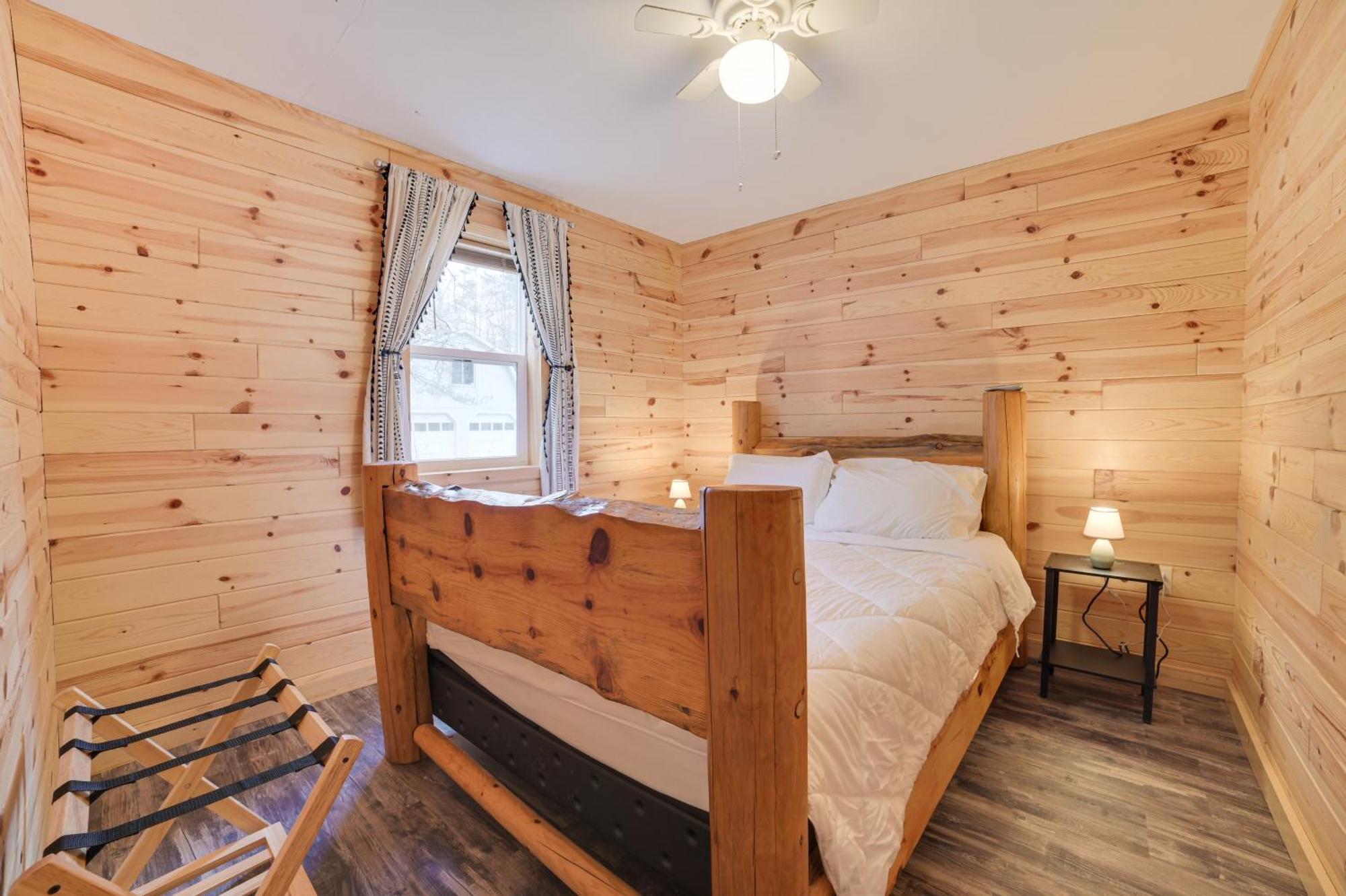 Scenic Evans Hideaway Steps To Lake Huron! Oscoda Eksteriør bilde